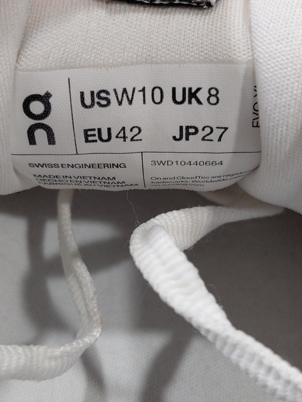 On Cloud Surfer 2 Womens Running Shoes White Ivory SIZE 10 - Picture 12 of 15